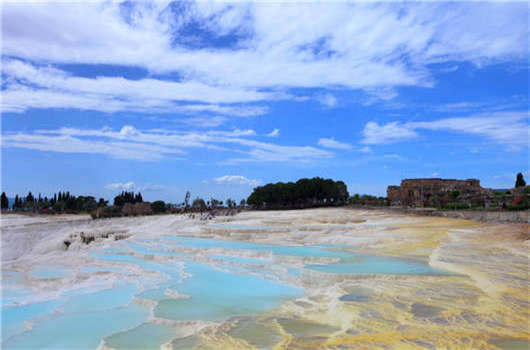 <a style='color:#268bd1;cursor:pointer;' href='/passport.html'>辦理土耳其護照</a>，移民土耳其條件介紹